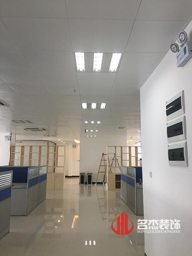 辦公區蜜桃成人在线免费视频設計完工照.jpg
