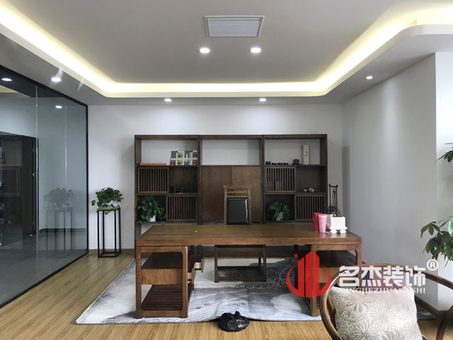 樂博士辦公室蜜桃成人在线免费视频完工照.jpg