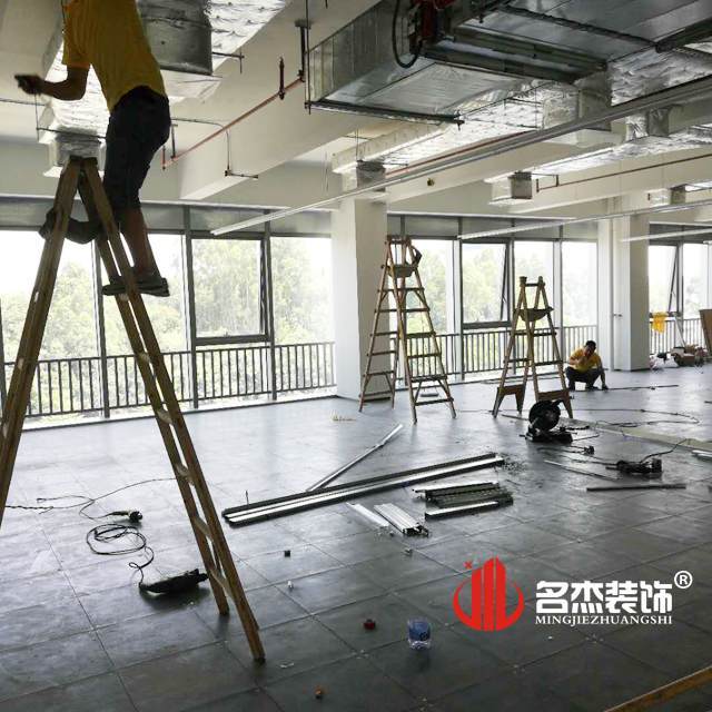 辦公室設計蜜桃成人在线免费视频.jpg