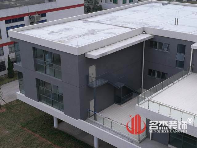 辦公室蜜桃成人在线免费视频施工現場.jpg