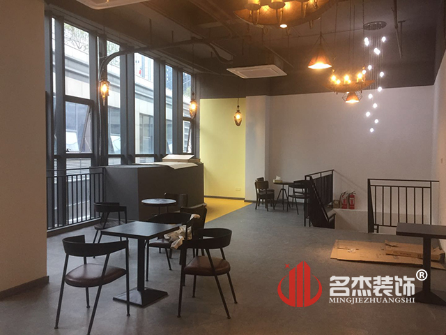 奶茶店蜜桃成人在线免费视频完工照.jpg