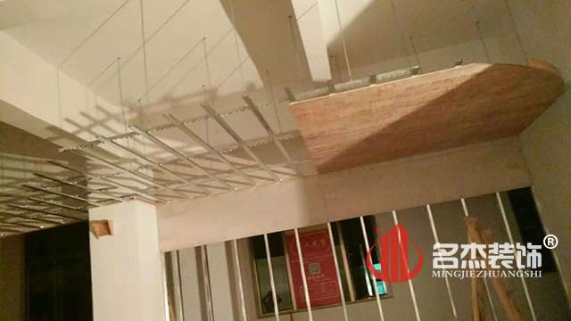 辦公室蜜桃成人在线免费视频現場.jpg