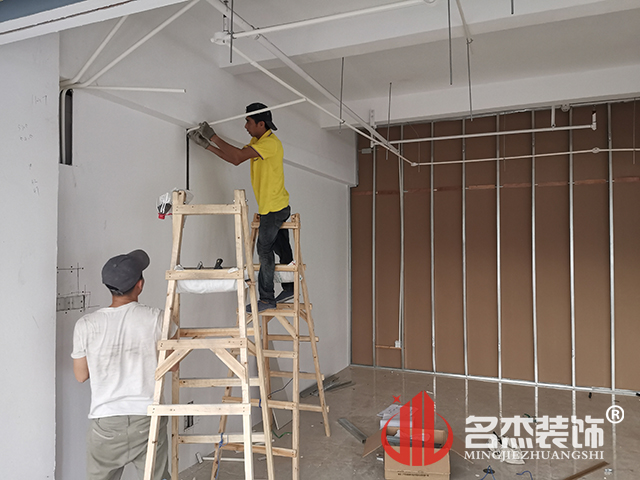 辦公室蜜桃成人在线免费视频