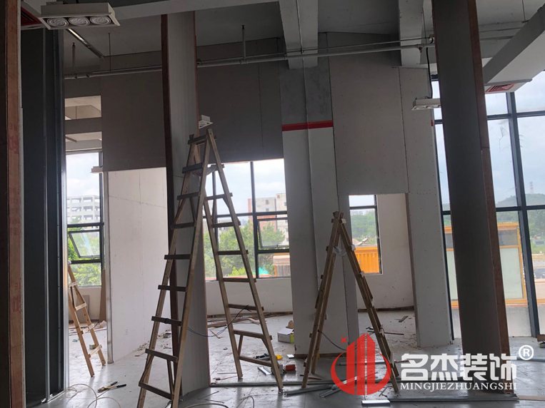 辦公室蜜桃成人在线免费视频