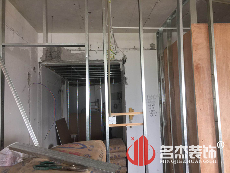辦公室蜜桃成人在线免费视频