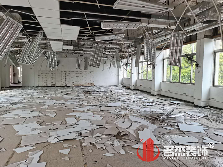 辦公室蜜桃成人在线免费视频