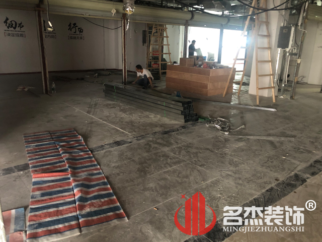 辦公室蜜桃成人在线免费视频