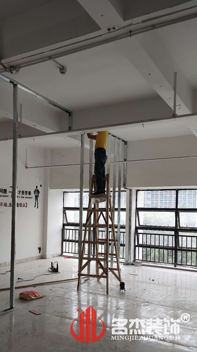 辦公室蜜桃成人在线免费视频