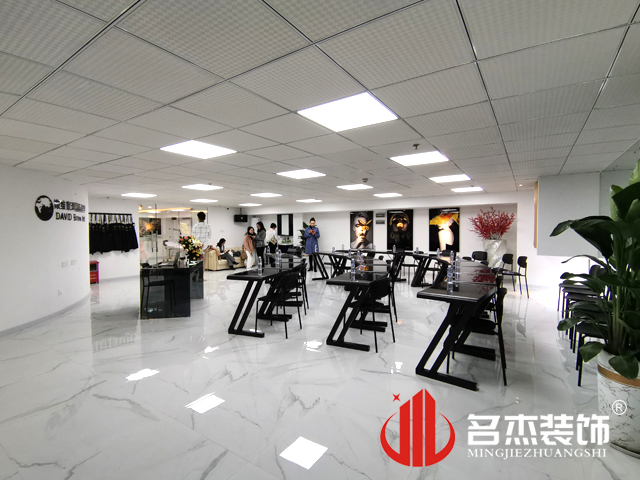 辦公室蜜桃成人在线免费视频