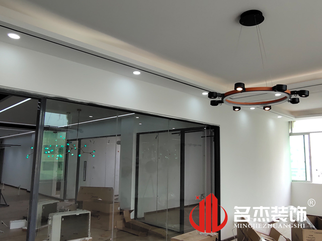 辦公室蜜桃成人在线免费视频現場