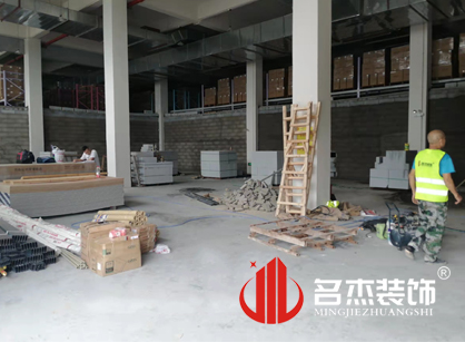 巡工地日記，顏朵化妝品科技辦公室蜜桃成人在线免费视频項目緊張進行中